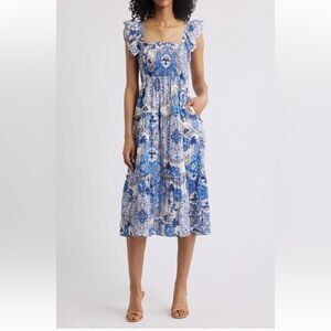 New Vince Camuto Smocked Tiered Dress Size Medium